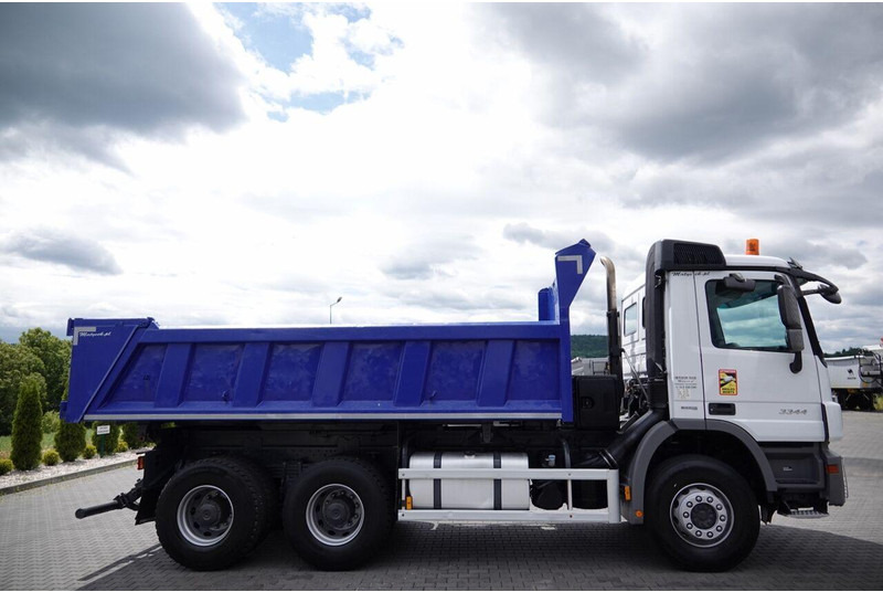 Istovarivač Mercedes-Benz ACTROS 3344 / 6x4 / WYWROTKA 2 STR / BORDMATIC / HYDROBURTA / HY: slika 17 Istovarivač Mercedes-Benz ACTROS 3344 / 6x4 / WYWROTKA 2 STR / BORDMATIC / HYDROBURTA / HY: slika 17