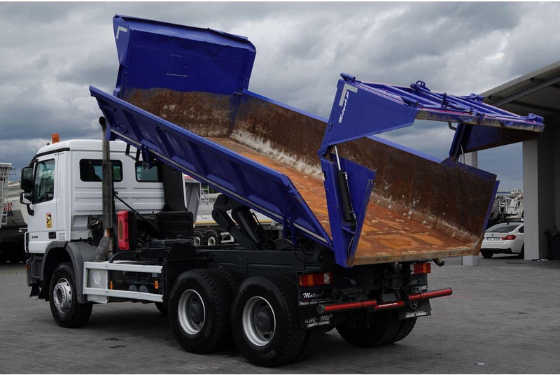 Mercedes-Benz ACTROS 3344 / 6x4 / WYWROTKA 2 STR / BORDMATIC / HYDROBURTA / HY - Istovarivač: slika 4 Mercedes-Benz ACTROS 3344 / 6x4 / WYWROTKA 2 STR / BORDMATIC / HYDROBURTA / HY - Istovarivač: slika 4