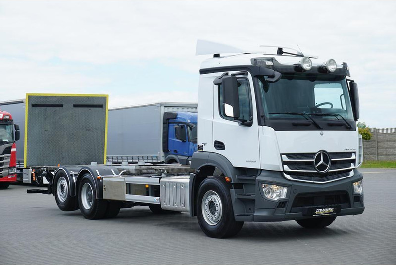 Mercedes-Benz ANTOS / 2535 / ACC / E 6 / BDF + WINDA / 7.15 , 7.45, 7.82 M / O - Kamion za prevoz kontejnera/ Kamion sa promenjivim sandukom: slika 1 Mercedes-Benz ANTOS / 2535 / ACC / E 6 / BDF + WINDA / 7.15 , 7.45, 7.82 M / O - Kamion za prevoz kontejnera/ Kamion sa promenjivim sandukom: slika 1