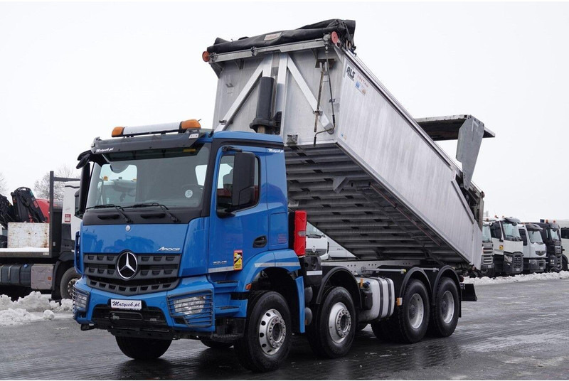 Mercedes-Benz AROCS 3243 / 8x4 / WYWROTKA 20m3 / TYLNOZSYP / EURO 6 / OPONY 10 - Istovarivač: slika 1 Mercedes-Benz AROCS 3243 / 8x4 / WYWROTKA 20m3 / TYLNOZSYP / EURO 6 / OPONY 10 - Istovarivač: slika 1
