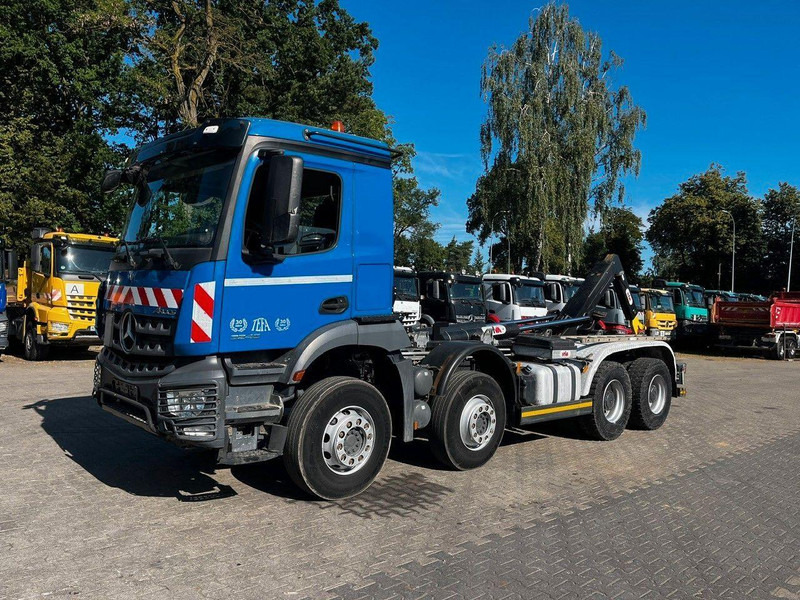 Mercedes-Benz AROCS 3246 8X4 ABROLLKIPPER HYVALIFT 26.57 - Kamion sa hidrauličnom kukom: slika 3 Mercedes-Benz AROCS 3246 8X4 ABROLLKIPPER HYVALIFT 26.57 - Kamion sa hidrauličnom kukom: slika 3