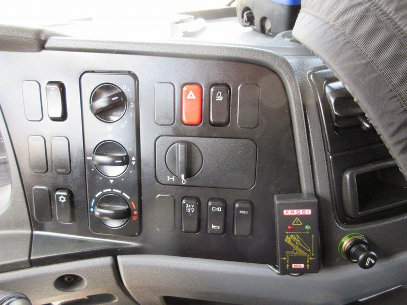 Mercedes-Benz ATEGO 1224 L - Kamion sa tovarnim sandukom, Kamion sa dizalicom: slika 3 Mercedes-Benz ATEGO 1224 L - Kamion sa tovarnim sandukom, Kamion sa dizalicom: slika 3