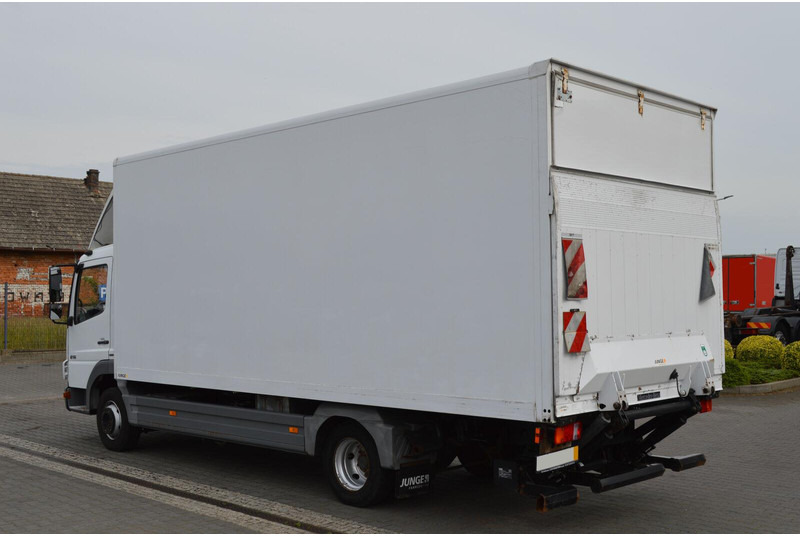 Mercedes-Benz ATEGO 816 CONTAINER+LIFT EURO 5 - Kamion sa zatvorenim sandukom: slika 3 Mercedes-Benz ATEGO 816 CONTAINER+LIFT EURO 5 - Kamion sa zatvorenim sandukom: slika 3