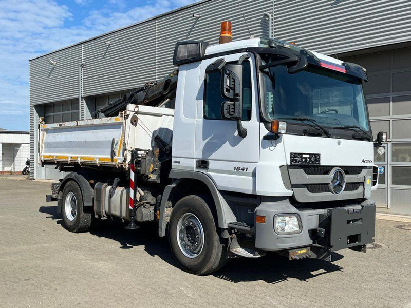Mercedes-Benz Actros 1841 K 3-Way Meiller Tipper Crane Palfinger PK 13001-KA - Istovarivač, Kamion sa dizalicom: slika 2 Mercedes-Benz Actros 1841 K 3-Way Meiller Tipper Crane Palfinger PK 13001-KA - Istovarivač, Kamion sa dizalicom: slika 2