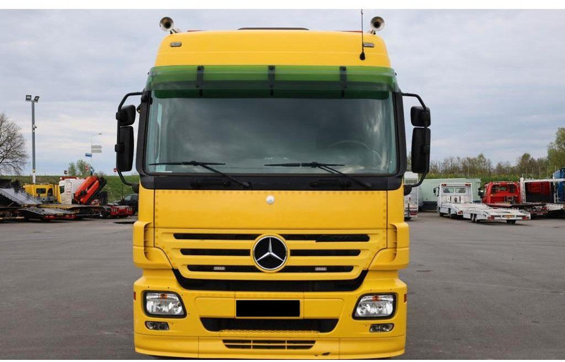 Mercedes-Benz Actros 2532 Vehicle transporter + crane Hiab 477EP-5 HiPro 6x2 - Kamion za prevoz automobila: slika 1 Mercedes-Benz Actros 2532 Vehicle transporter + crane Hiab 477EP-5 HiPro 6x2 - Kamion za prevoz automobila: slika 1