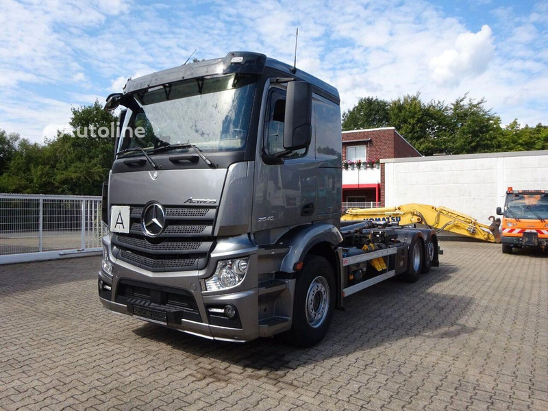 Mercedes-Benz Actros 2545 Hook lift truck 6x2 - Kamion sa hidrauličnom kukom, Kamion sa dizalicom: slika 1 Mercedes-Benz Actros 2545 Hook lift truck 6x2 - Kamion sa hidrauličnom kukom, Kamion sa dizalicom: slika 1