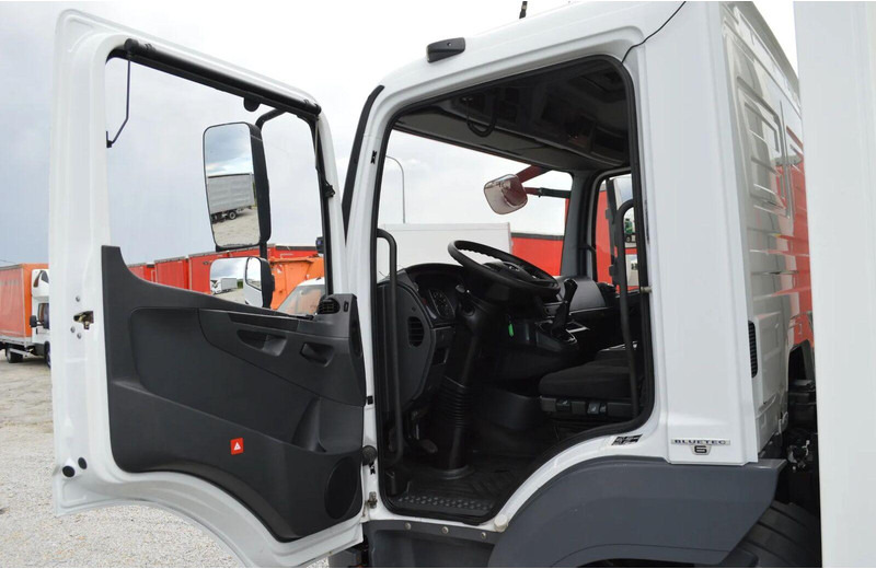 Mercedes-Benz Atego 716 IZOTERMA REFRIGERATOR SIDE DOOR Mercedes-Benz Atego 716 IZOTERMA REFRIGERATOR SIDE DOOR: slika 11 Mercedes-Benz Atego 716 IZOTERMA REFRIGERATOR SIDE DOOR Mercedes-Benz Atego 716 IZOTERMA REFRIGERATOR SIDE DOOR: slika 11