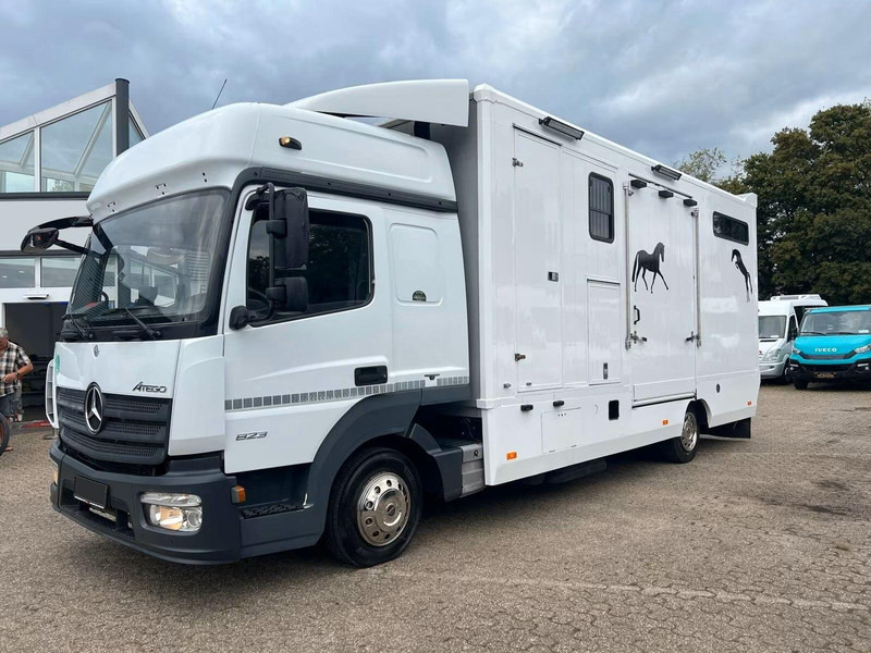 Mercedes-Benz Atego 823 - Horse transporter - Kamioni za prevoz konja: slika 1 Mercedes-Benz Atego 823 - Horse transporter - Kamioni za prevoz konja: slika 1