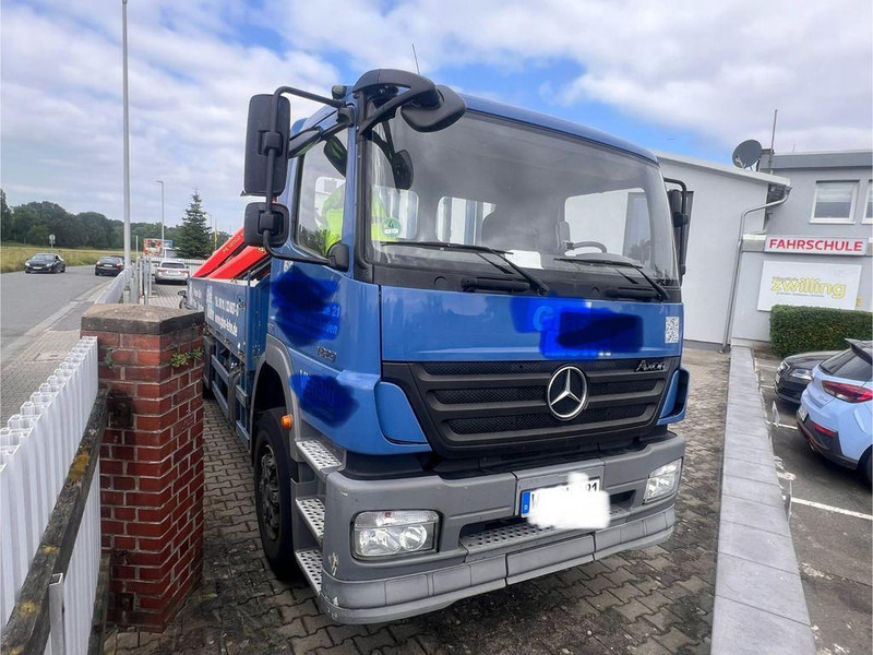 Mercedes-Benz Axor 1829 Palfinger hátsó daru PK 12002 klíma - Kamion sa tovarnim sandukom, Kamion sa dizalicom: slika 2 Mercedes-Benz Axor 1829 Palfinger hátsó daru PK 12002 klíma - Kamion sa tovarnim sandukom, Kamion sa dizalicom: slika 2