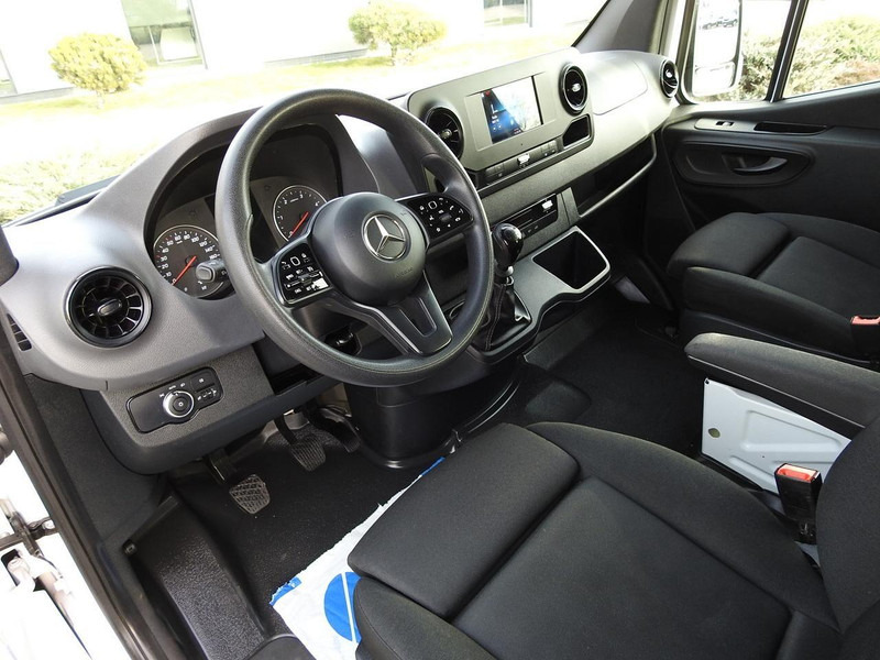 Mercedes-Benz SPRINTER 314 FURGON BRYGADÓWKA 6 MIEJSC TEMPOMAT KLIMATYZACJA - Minibus, Putnički kombi: slika 2 Mercedes-Benz SPRINTER 314 FURGON BRYGADÓWKA 6 MIEJSC TEMPOMAT KLIMATYZACJA - Minibus, Putnički kombi: slika 2