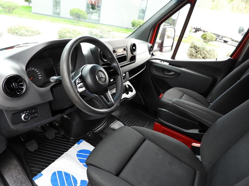 Mercedes-Benz SPRINTER 316 8 PALET PLANDEKA WINDA TEMPOMAT KLIMATYZACJA 160K - Dostavno vozilo sa ceradom: slika 2 Mercedes-Benz SPRINTER 316 8 PALET PLANDEKA WINDA TEMPOMAT KLIMATYZACJA 160K - Dostavno vozilo sa ceradom: slika 2