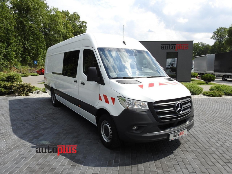 Mercedes-Benz SPRINTER FURGON BRYGADÓWKA 5 MIEJSC TEMPOMAT NAWIGACJA KLIMATYZ - Minibus, Putnički kombi: slika 1 Mercedes-Benz SPRINTER FURGON BRYGADÓWKA 5 MIEJSC TEMPOMAT NAWIGACJA KLIMATYZ - Minibus, Putnički kombi: slika 1