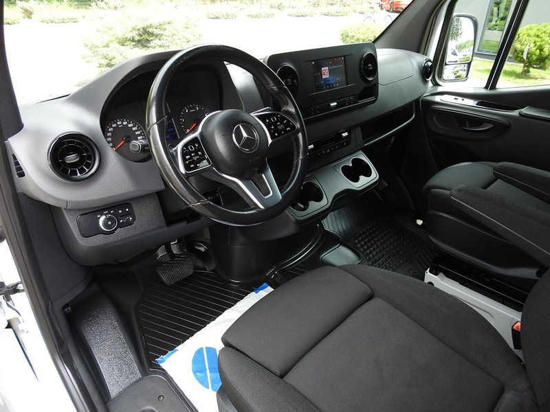 Mercedes-Benz SPRINTER FURGON BRYGADÓWKA 5 MIEJSC TEMPOMAT NAWIGACJA KLIMATYZ - Minibus, Putnički kombi: slika 2 Mercedes-Benz SPRINTER FURGON BRYGADÓWKA 5 MIEJSC TEMPOMAT NAWIGACJA KLIMATYZ - Minibus, Putnički kombi: slika 2