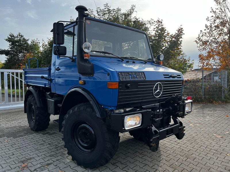 Mercedes-Benz Unimog 427 Platós hókotrócs - Motorna kopačica: slika 1 Mercedes-Benz Unimog 427 Platós hókotrócs - Motorna kopačica: slika 1