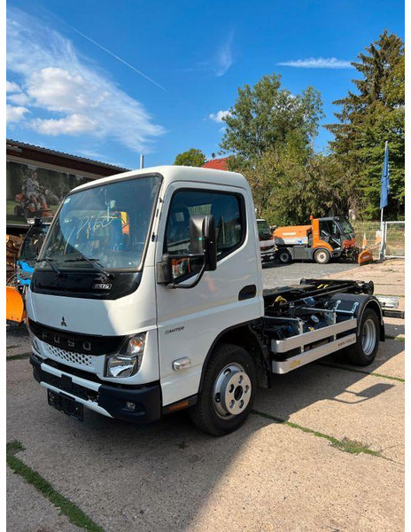 Mitsubishi Fuso Canter 6S15 - Kamion sa hidrauličnom kukom: slika 1 Mitsubishi Fuso Canter 6S15 - Kamion sa hidrauličnom kukom: slika 1
