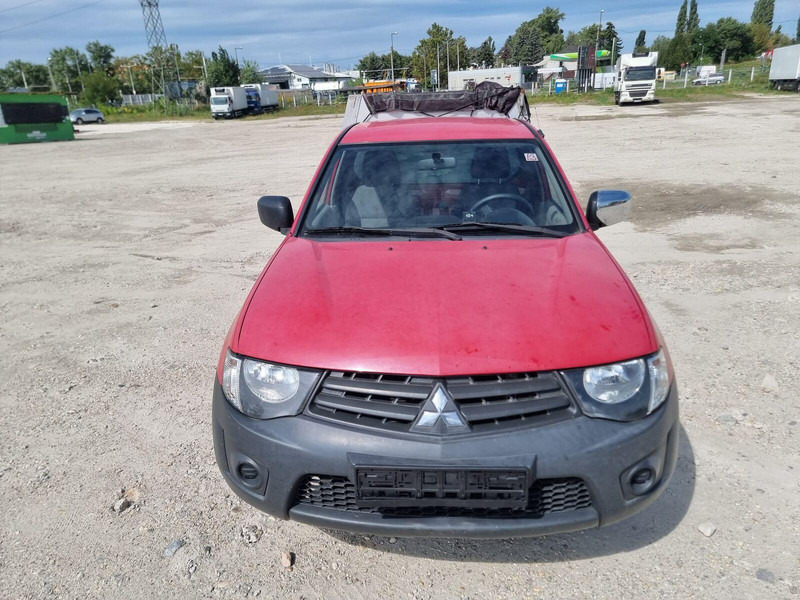 Mitsubishi L200 2,5 d - 3 sided Tipper - Dostavno vozilo istovarivač: slika 3 Mitsubishi L200 2,5 d - 3 sided Tipper - Dostavno vozilo istovarivač: slika 3