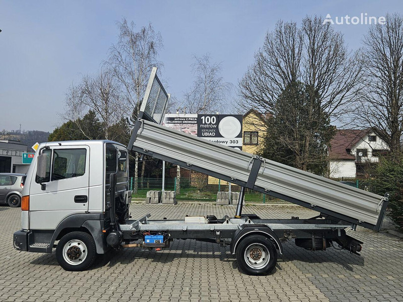 Nissan Atleon 35.110 3 way tipper - Dostavno vozilo istovarivač: slika 3 Nissan Atleon 35.110 3 way tipper - Dostavno vozilo istovarivač: slika 3