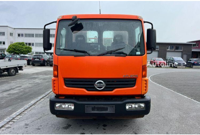 Nissan Atleon 80.19 - Hook lift truck+tipper - Kamion sa hidrauličnom kukom: slika 3 Nissan Atleon 80.19 - Hook lift truck+tipper - Kamion sa hidrauličnom kukom: slika 3