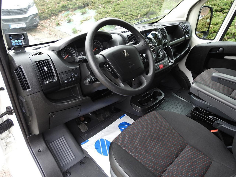 Peugeot BOXER FURGON CHŁODNIA -5*C DWIE KOMORY TEMPOMAT KLIMATYZACJA - Dostavno vozilo hladnjača: slika 2 Peugeot BOXER FURGON CHŁODNIA -5*C DWIE KOMORY TEMPOMAT KLIMATYZACJA - Dostavno vozilo hladnjača: slika 2