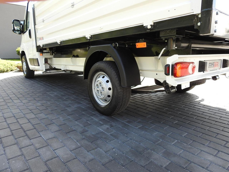 Dostavno vozilo istovarivač Peugeot BOXER WYWROTKA TROJSTRONNA  KLIMATYZACJA  130KM [ 806753 ]: slika 19