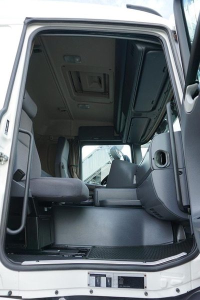 Kamion sa tovarnim sandukom, Kamion sa dizalicom Scania G 480 / 8 X 2 / SKRZYNIOWY + HDS / HMF THOR - O K6 + JIB FJ 2000: slika 10