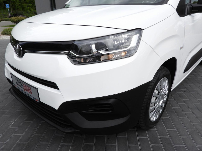 Dostavno vozilo hladnjača Toyota PROACE CITY  FURGON CHŁODNIA  -15*C ZASILANIE 230V TEMPOMAT KLIM: slika 17 Dostavno vozilo hladnjača Toyota PROACE CITY  FURGON CHŁODNIA  -15*C ZASILANIE 230V TEMPOMAT KLIM: slika 17