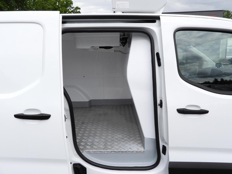 Dostavno vozilo hladnjača Toyota PROACE CITY  FURGON CHŁODNIA  -15*C ZASILANIE 230V TEMPOMAT KLIM: slika 20 Dostavno vozilo hladnjača Toyota PROACE CITY  FURGON CHŁODNIA  -15*C ZASILANIE 230V TEMPOMAT KLIM: slika 20