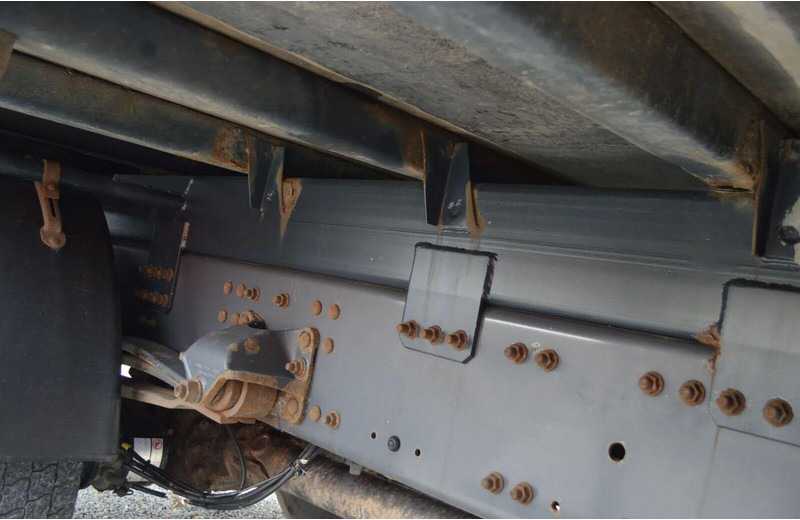 Volvo FE 18.320 FLATBED CRANE - Kamion sa tovarnim sandukom, Kamion sa dizalicom: slika 5 Volvo FE 18.320 FLATBED CRANE - Kamion sa tovarnim sandukom, Kamion sa dizalicom: slika 5