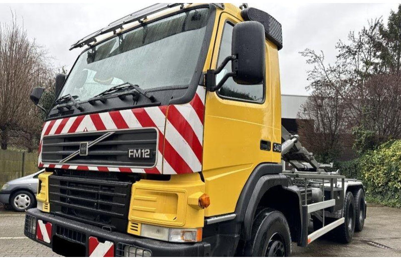 Volvo FM12 6x6 Hook lift - Kamion sa hidrauličnom kukom: slika 4 Volvo FM12 6x6 Hook lift - Kamion sa hidrauličnom kukom: slika 4