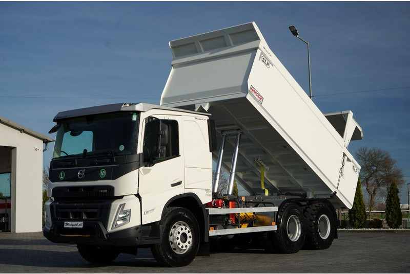 Volvo FMX 550 / 6x4 / WYWROTKA / WOZIDŁO / HARDOX / HYDRAULICZNA KLAPA - Istovarivač: slika 1 Volvo FMX 550 / 6x4 / WYWROTKA / WOZIDŁO / HARDOX / HYDRAULICZNA KLAPA - Istovarivač: slika 1