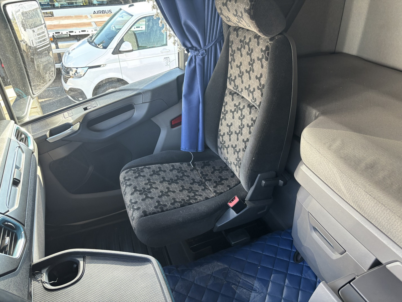 SCANIA R 450 A4x2NA - Tegljač: slika 5 SCANIA R 450 A4x2NA - Tegljač: slika 5