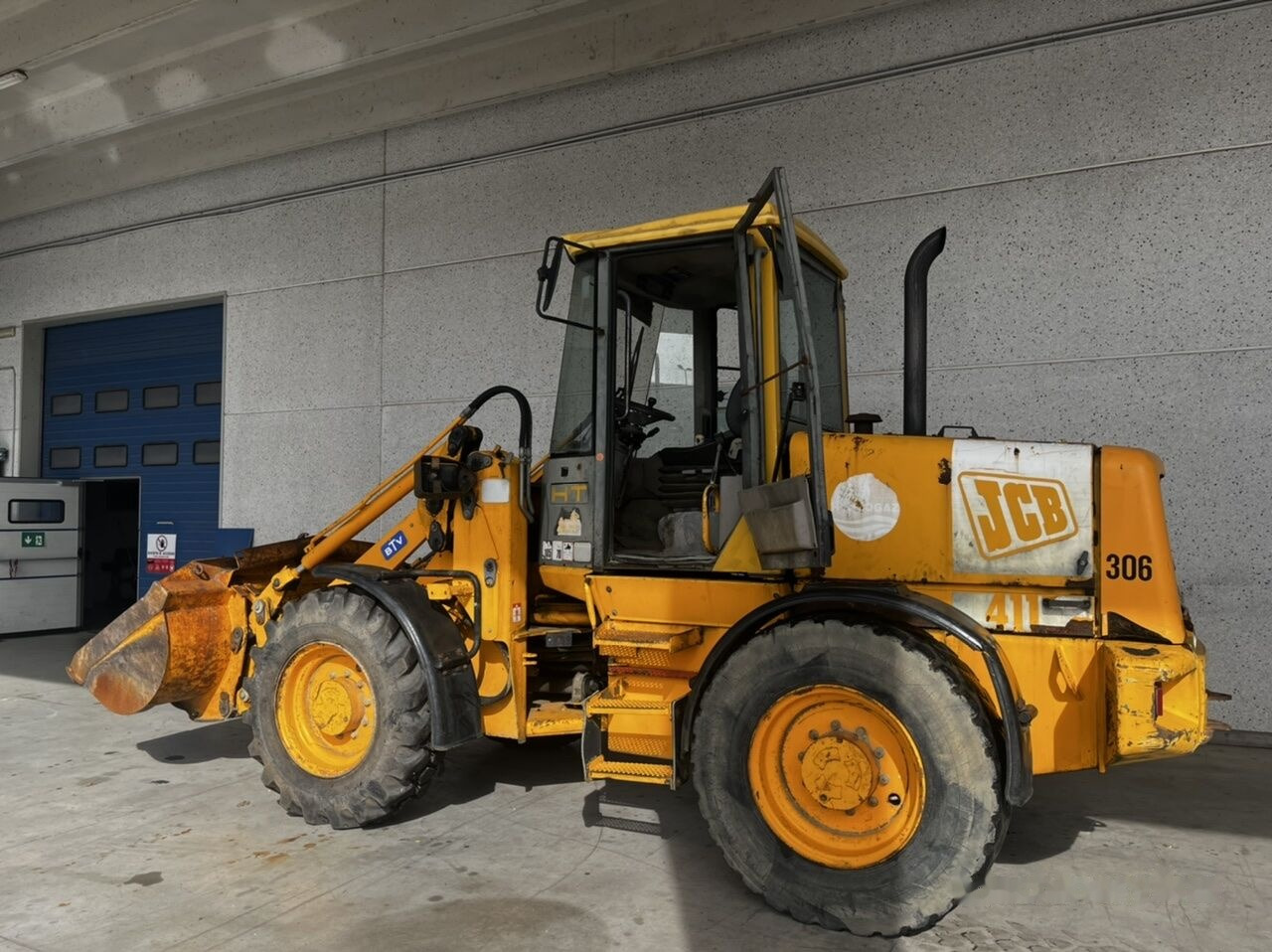 JCB 411 - Utovarivač točkaš: slika 5 JCB 411 - Utovarivač točkaš: slika 5