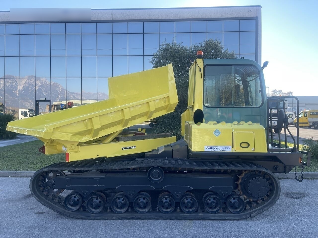 Yanmar C50 - Kiper guseničar: slika 2 Yanmar C50 - Kiper guseničar: slika 2