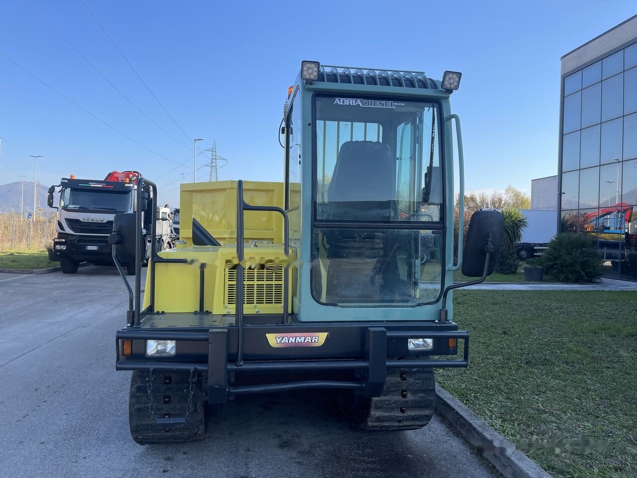 Yanmar C50 - Kiper guseničar: slika 3 Yanmar C50 - Kiper guseničar: slika 3