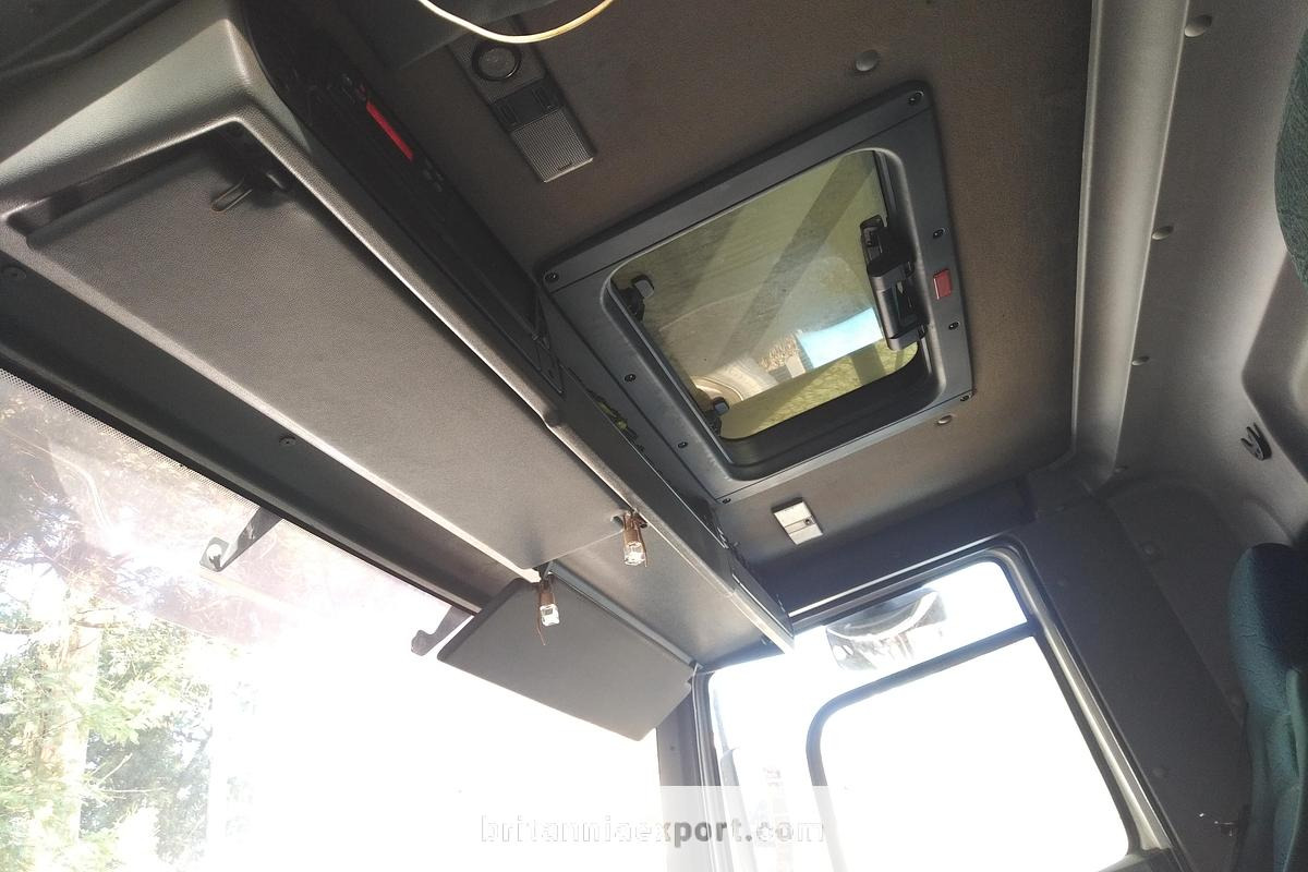 Kamion sa tovarnim sandukom DAF CF75 310 | ZF Automatic Gearbox | Euro 3 | 6x2 26 Ton |: slika 13 Kamion sa tovarnim sandukom DAF CF75 310 | ZF Automatic Gearbox | Euro 3 | 6x2 26 Ton |: slika 13