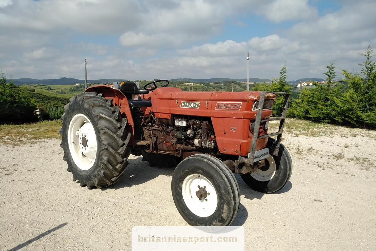 FIAT 640 Farm Tractor with Power Steering - Traktor: slika 1 FIAT 640 Farm Tractor with Power Steering - Traktor: slika 1