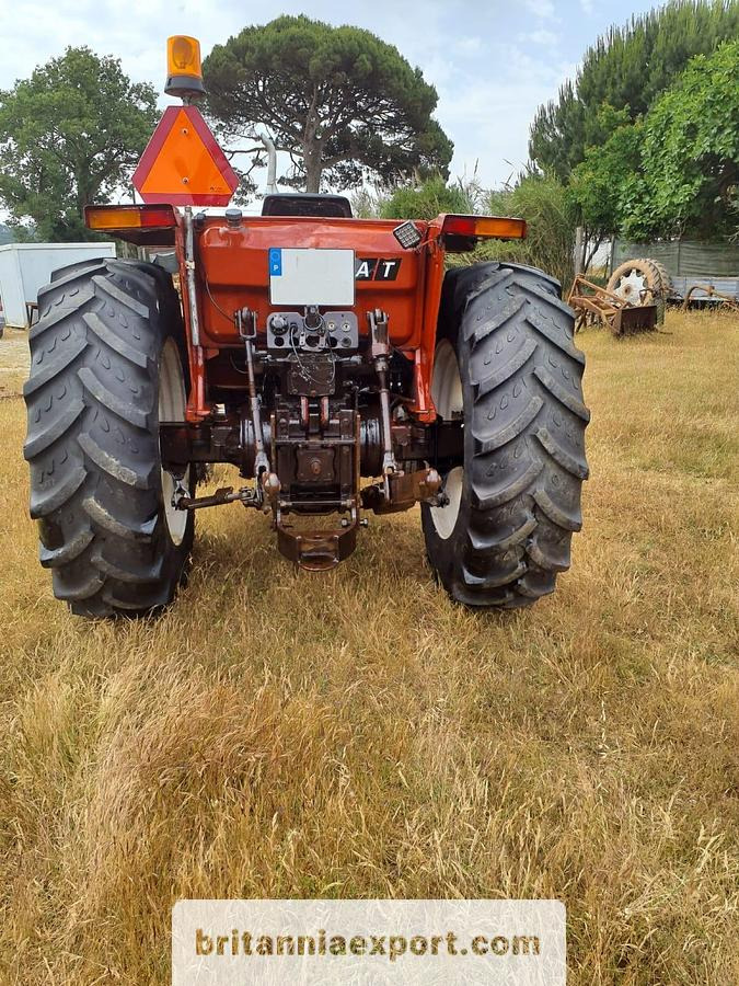 FIAT 780 Farm Tractor – 2WD | Power Steering | Diesel | Export Ready - Traktor: slika 4 FIAT 780 Farm Tractor – 2WD | Power Steering | Diesel | Export Ready - Traktor: slika 4