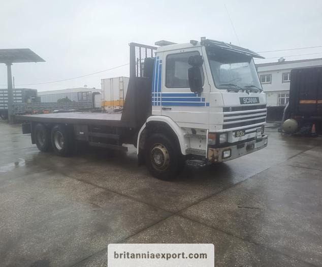 SCANIA P93H 280 6x2 10 Tyres Flatbed Truck – 26 Ton | On springs - Kamion sa tovarnim sandukom: slika 1 SCANIA P93H 280 6x2 10 Tyres Flatbed Truck – 26 Ton | On springs - Kamion sa tovarnim sandukom: slika 1