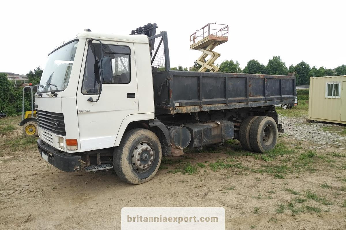 VOLVO FL7 260 HP 6 Cylinder | 19 Ton 3-Way Tipper Truck - Istovarivač: slika 4 VOLVO FL7 260 HP 6 Cylinder | 19 Ton 3-Way Tipper Truck - Istovarivač: slika 4