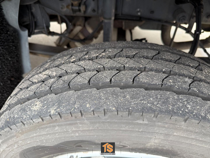 DAF FA LF45G08 MANUAL - EURO 5 - WERKSTATT/WERKPLAATS/SERVICE WAGEN - APK/TUV 07/2026 - NL TRUCK - TOP! - Kamion sa zatvorenim sandukom: slika 4 DAF FA LF45G08 MANUAL - EURO 5 - WERKSTATT/WERKPLAATS/SERVICE WAGEN - APK/TUV 07/2026 - NL TRUCK - TOP! - Kamion sa zatvorenim sandukom: slika 4