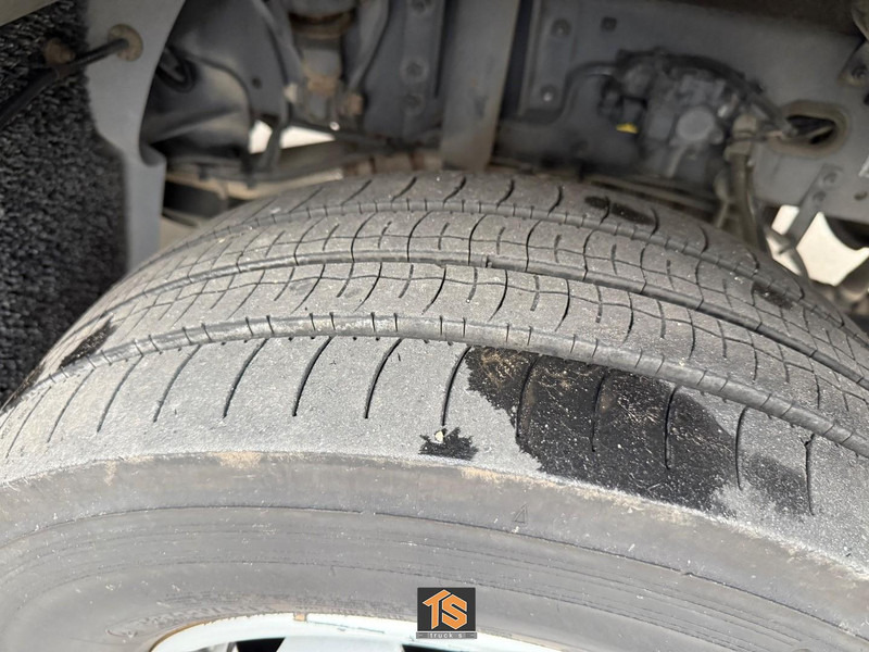 DAF LF 230 FA 12 TON - AUTOMATIC - ORIGINAL KM - TOP! - Kamion sa zatvorenim sandukom: slika 4 DAF LF 230 FA 12 TON - AUTOMATIC - ORIGINAL KM - TOP! - Kamion sa zatvorenim sandukom: slika 4