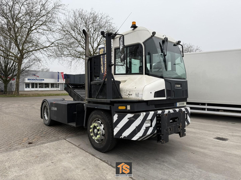 Kalmar T2 TERMINAL TRUCK - 11423 HOURS - TOP! - Terminalni traktor: slika 2 Kalmar T2 TERMINAL TRUCK - 11423 HOURS - TOP! - Terminalni traktor: slika 2