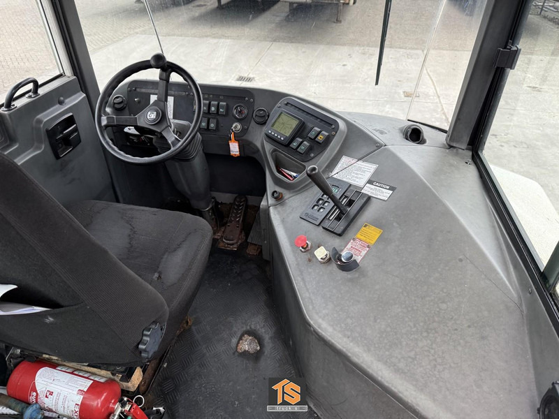 Kalmar T2 TERMINAL TRUCK - 11423 HOURS - TOP! - Terminalni traktor: slika 5 Kalmar T2 TERMINAL TRUCK - 11423 HOURS - TOP! - Terminalni traktor: slika 5