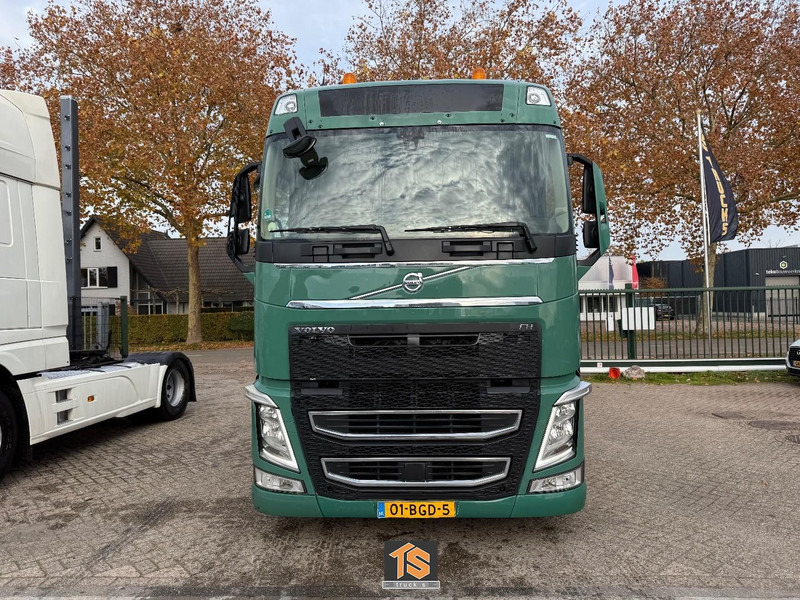 Volvo FH 460 - 2 TANKS - NL TOP TRUCK - HEBESATTEL - LIFTING FIFTH WHEEL - TUV 7/26 - Tegljač: slika 2 Volvo FH 460 - 2 TANKS - NL TOP TRUCK - HEBESATTEL - LIFTING FIFTH WHEEL - TUV 7/26 - Tegljač: slika 2
