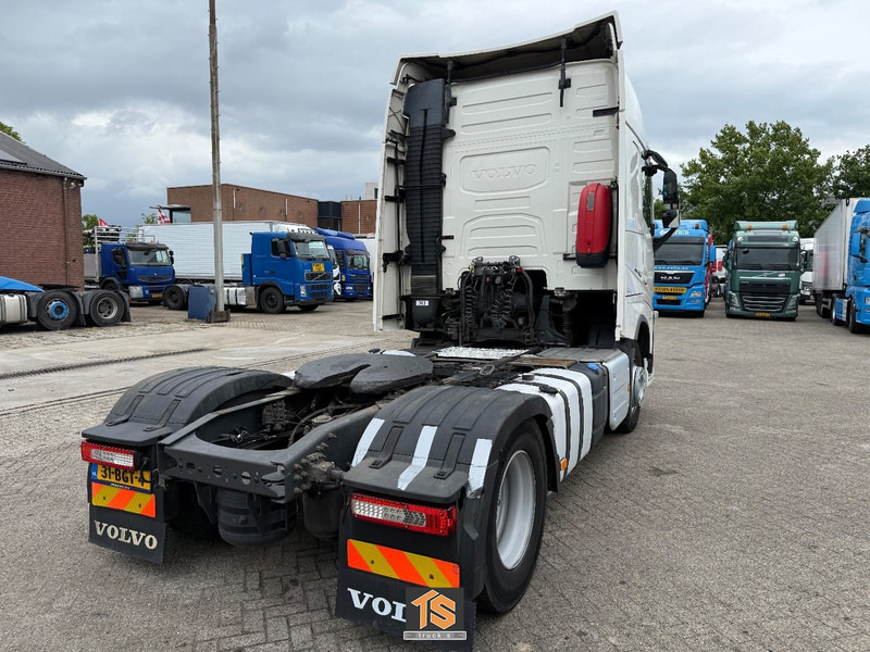 Volvo FH 460 EURO 6 - AUTOMATIC - 2 TANKS - NL TRUCK - APK/TUV 02/2026 - NEW TACHO - TOP! - Tegljač: slika 4 Volvo FH 460 EURO 6 - AUTOMATIC - 2 TANKS - NL TRUCK - APK/TUV 02/2026 - NEW TACHO - TOP! - Tegljač: slika 4