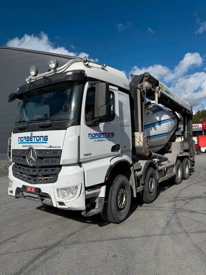 Mercedes-Benz 3251 / 9 m3 mixer + Liebher 12+4 - Mikser za beton: slika 3 Mercedes-Benz 3251 / 9 m3 mixer + Liebher 12+4 - Mikser za beton: slika 3