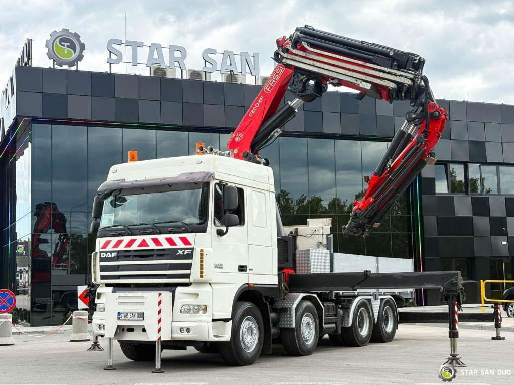 DAF XF 105.510 8x4 FASSI F800 XP Crane Fifth wheel - Kamion sa dizalicom: slika 2 DAF XF 105.510 8x4 FASSI F800 XP Crane Fifth wheel - Kamion sa dizalicom: slika 2