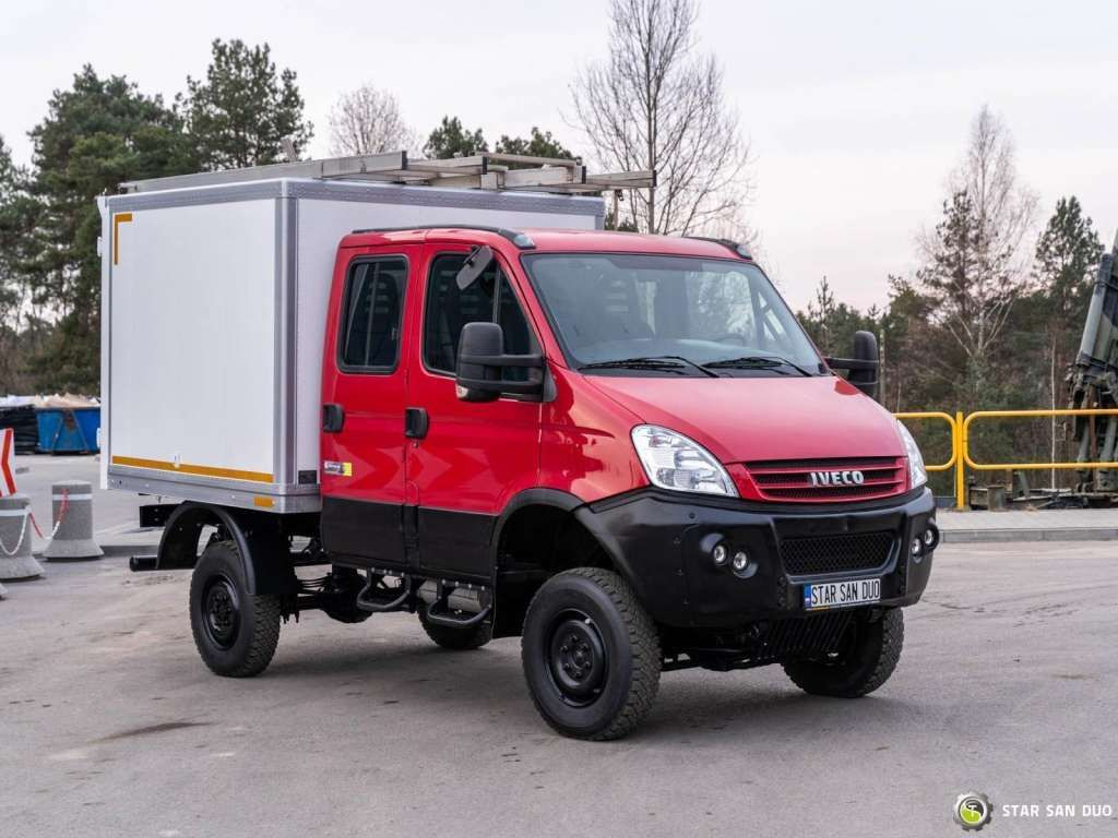 Iveco DAILY 4X4 OFFROAD CAMPER BOX DOKA Iveco DAILY 4X4 OFFROAD CAMPER BOX DOKA - Kamion sa golom šasijom i zatvorenom kabinom: slika 3 Iveco DAILY 4X4 OFFROAD CAMPER BOX DOKA Iveco DAILY 4X4 OFFROAD CAMPER BOX DOKA - Kamion sa golom šasijom i zatvorenom kabinom: slika 3