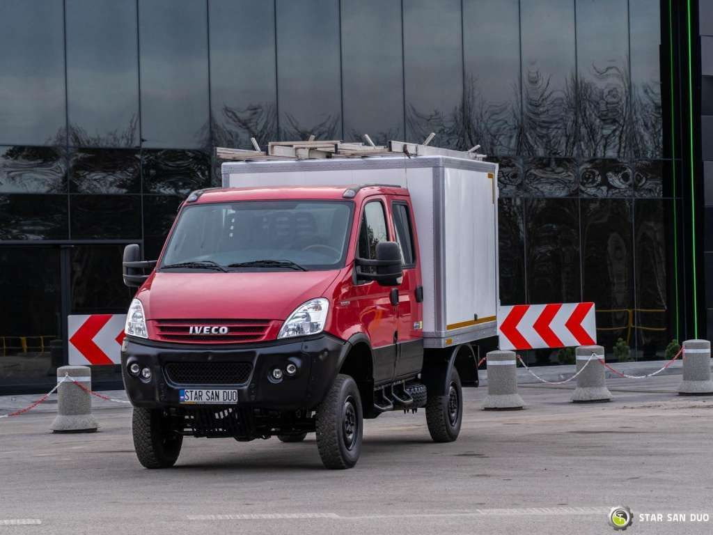 Iveco DAILY 4X4 OFFROAD CAMPER BOX DOKA Iveco DAILY 4X4 OFFROAD CAMPER BOX DOKA - Kamion sa golom šasijom i zatvorenom kabinom: slika 2 Iveco DAILY 4X4 OFFROAD CAMPER BOX DOKA Iveco DAILY 4X4 OFFROAD CAMPER BOX DOKA - Kamion sa golom šasijom i zatvorenom kabinom: slika 2
