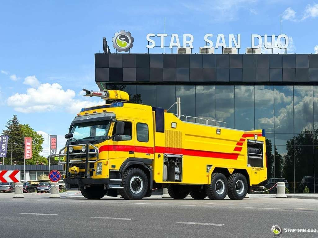 Volvo FM 460 6x6 Rosenbauer Fire Truck LSP Water Tank - Kamion: slika 5 Volvo FM 460 6x6 Rosenbauer Fire Truck LSP Water Tank - Kamion: slika 5